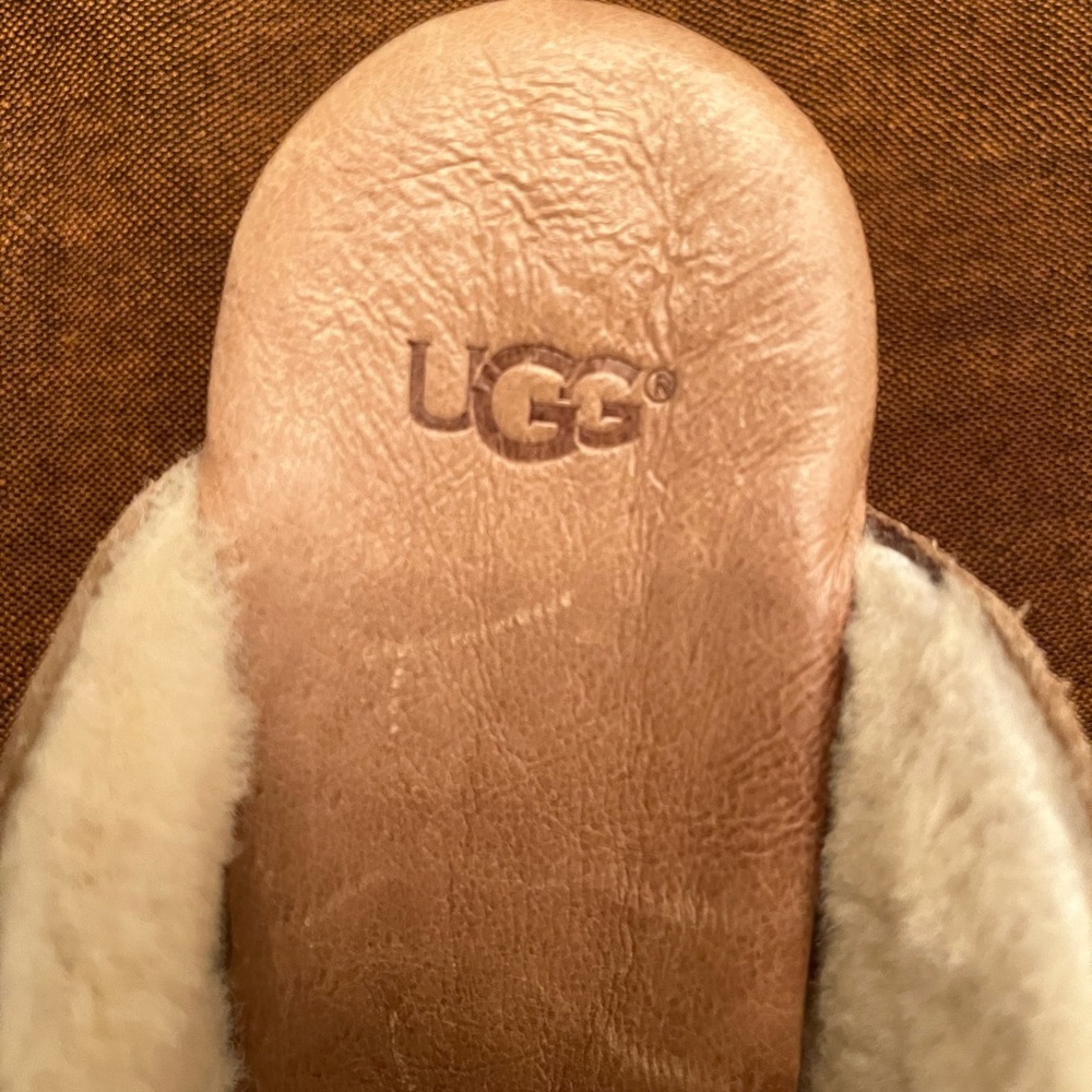 Ugg Chestnut Shearling Lined Slides Clogs Size 7m - image 5